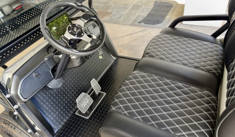 
								Used 2025 Epic E40L full									